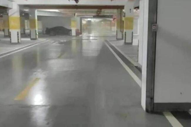 儿子中1000万 父亲生疑砍伤前妻 千万大奖引发家庭悲剧