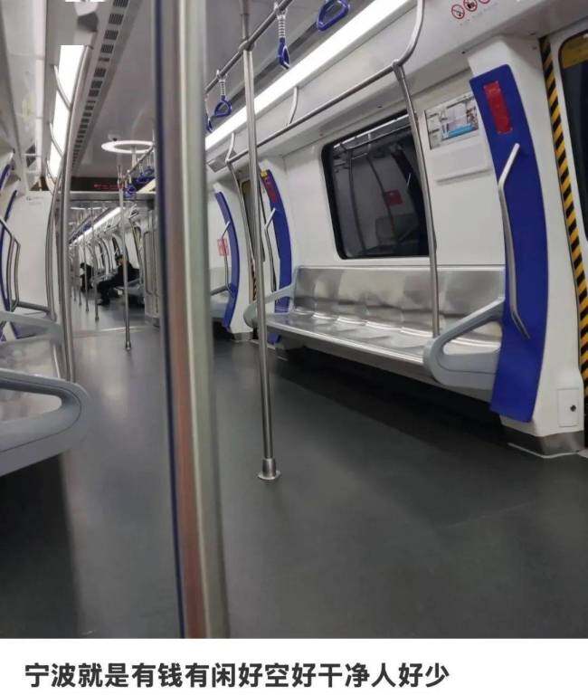 浙江宁波挤满提前退休的中产